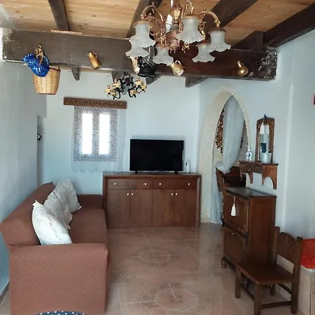 Lakena Traditional House Menetai Exterior photo