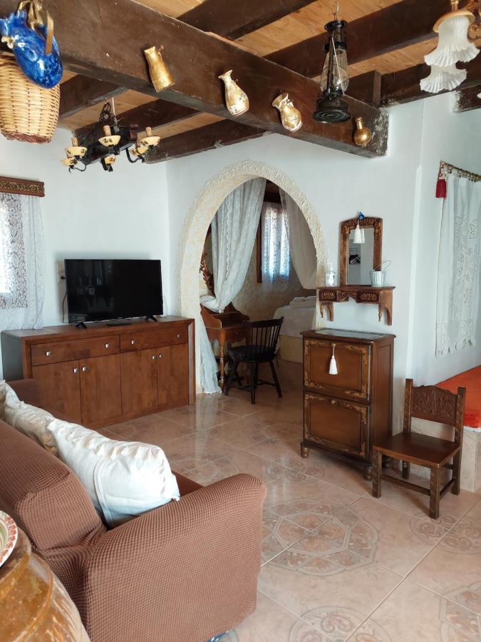 Lakena Traditional House *